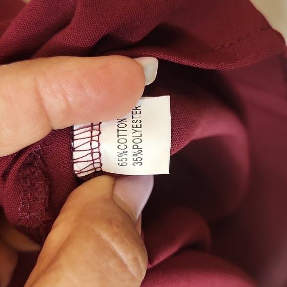 Women's Burgandy Red V-Neck Short Sleeve Top    Size S - Picture 8 of 9